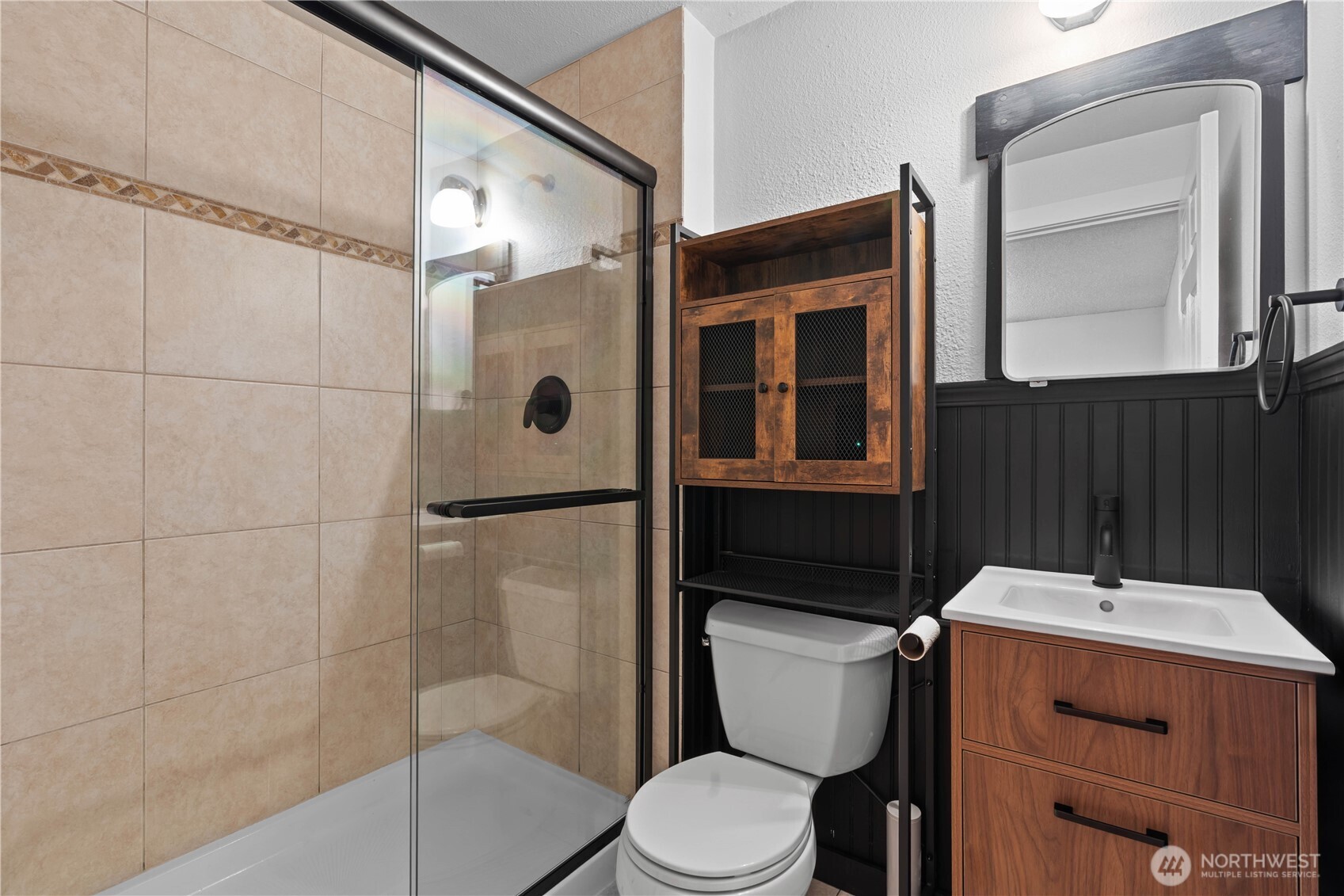 2507 Crater Lake Court