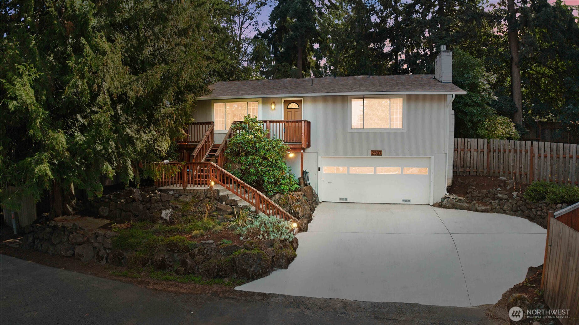 2507 Crater Lake Court