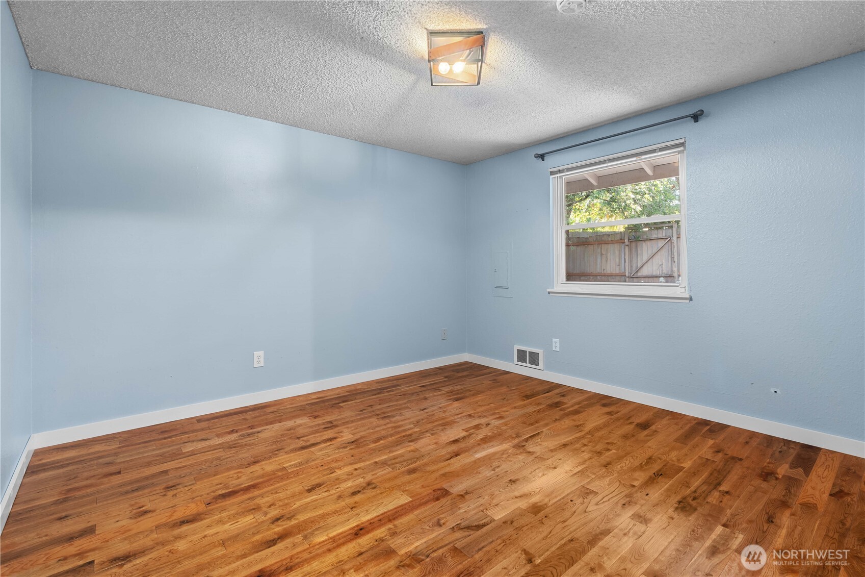 2507 Crater Lake Court