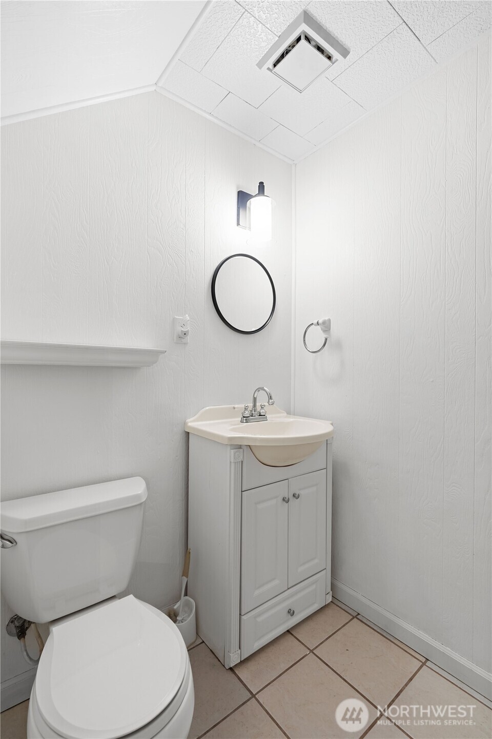 2507 Crater Lake Court