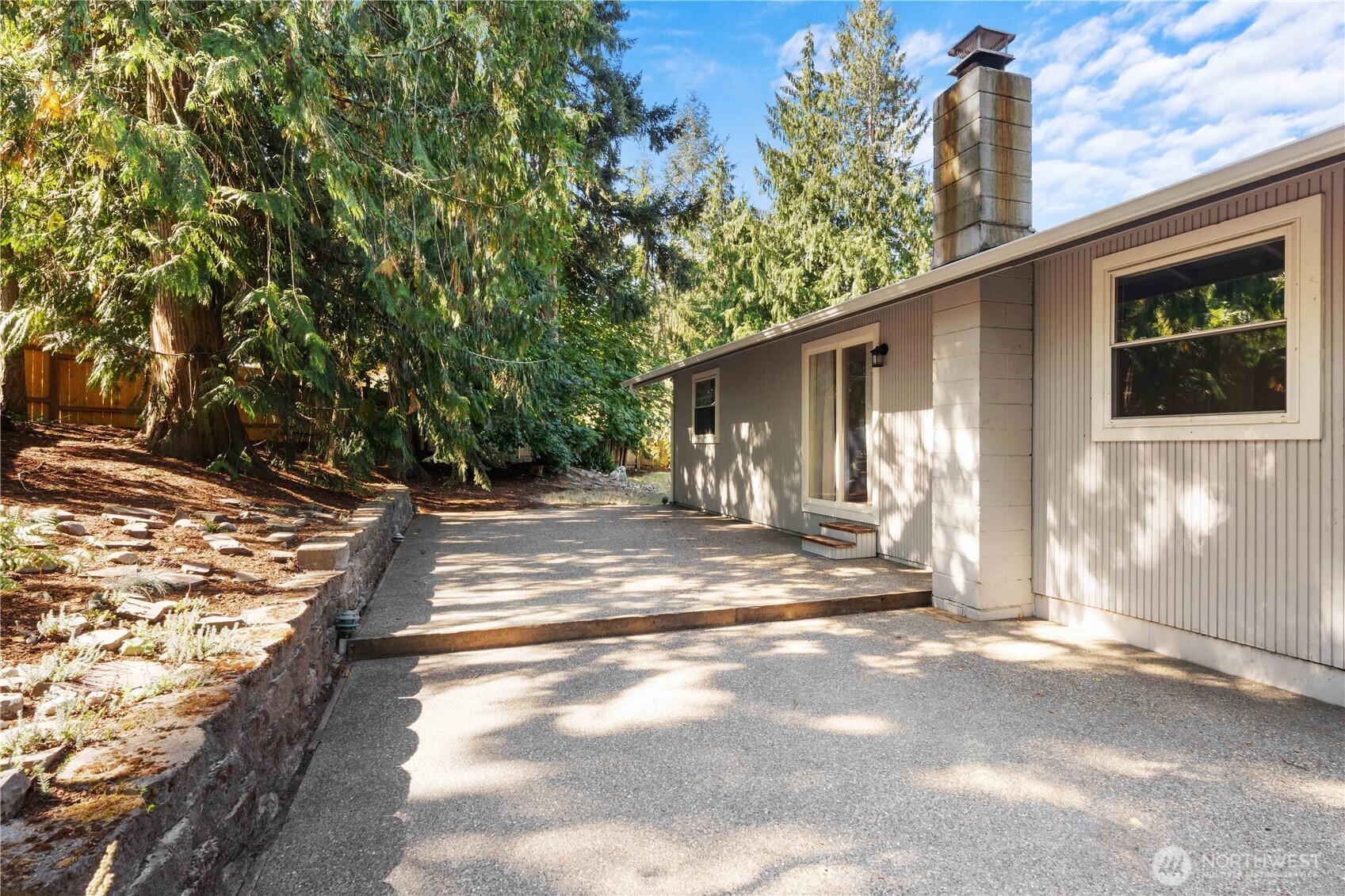 2507 Crater Lake Court