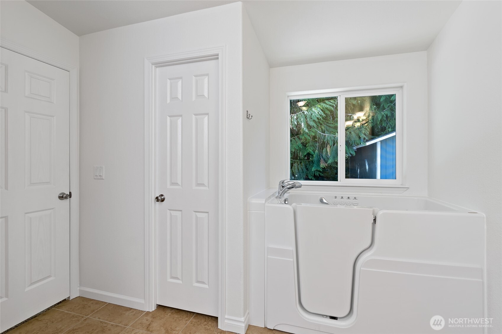 243 SE Alder Road