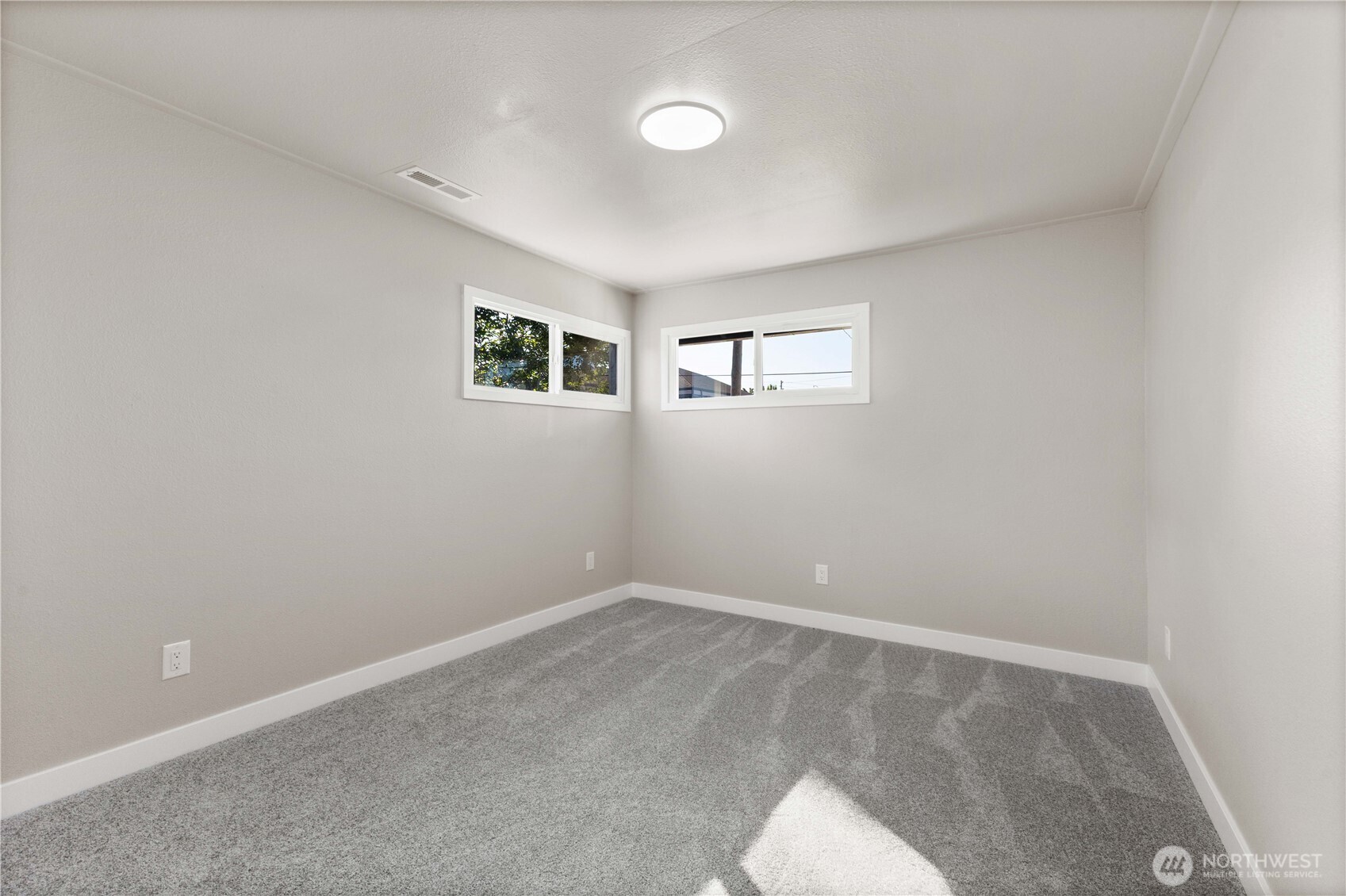 639 Elizabeth St