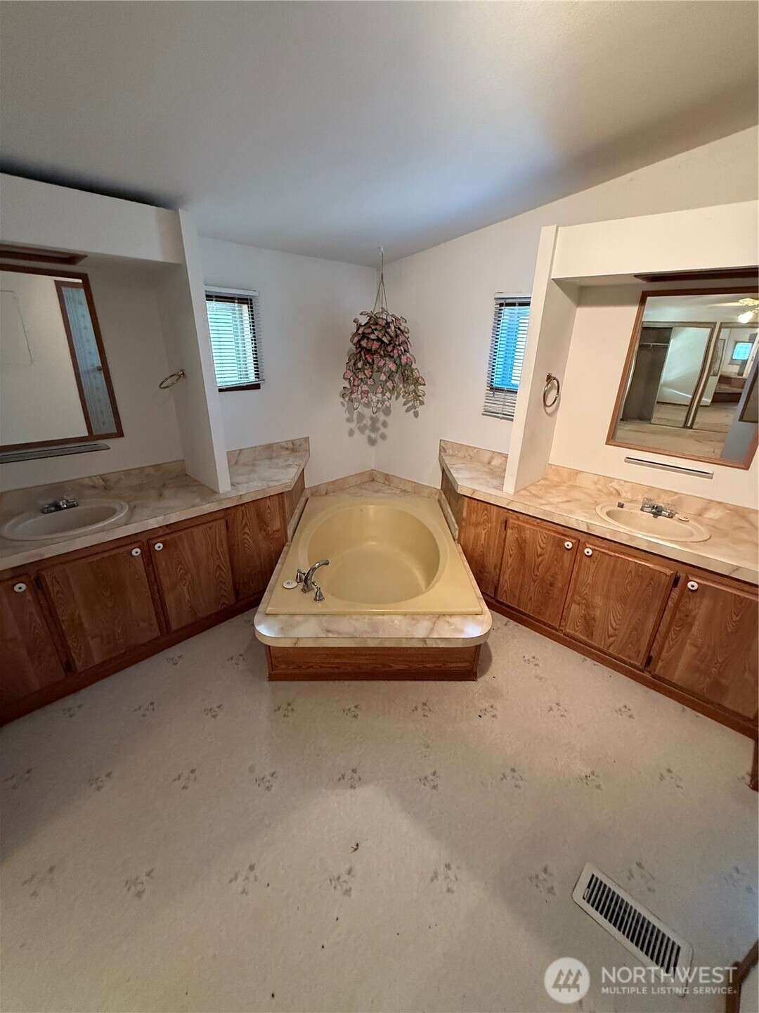 2500 S 370th Street Unit: 170