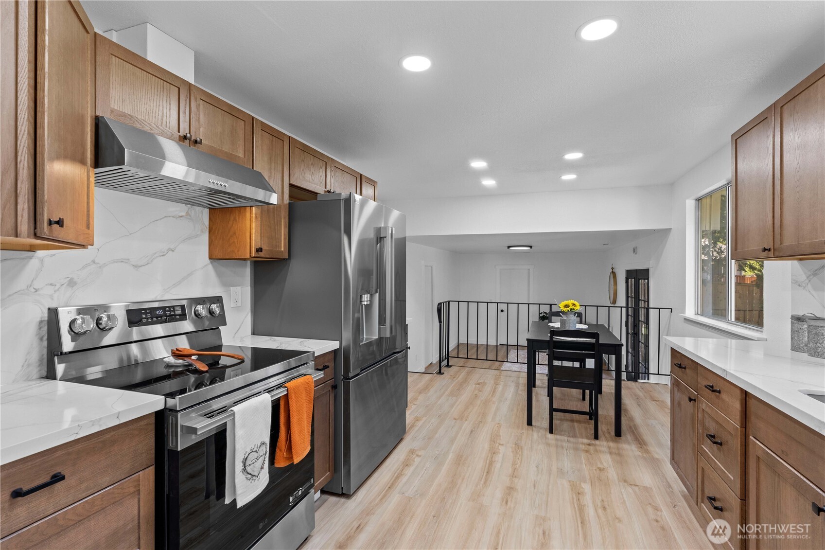 16015 13th Avenue E