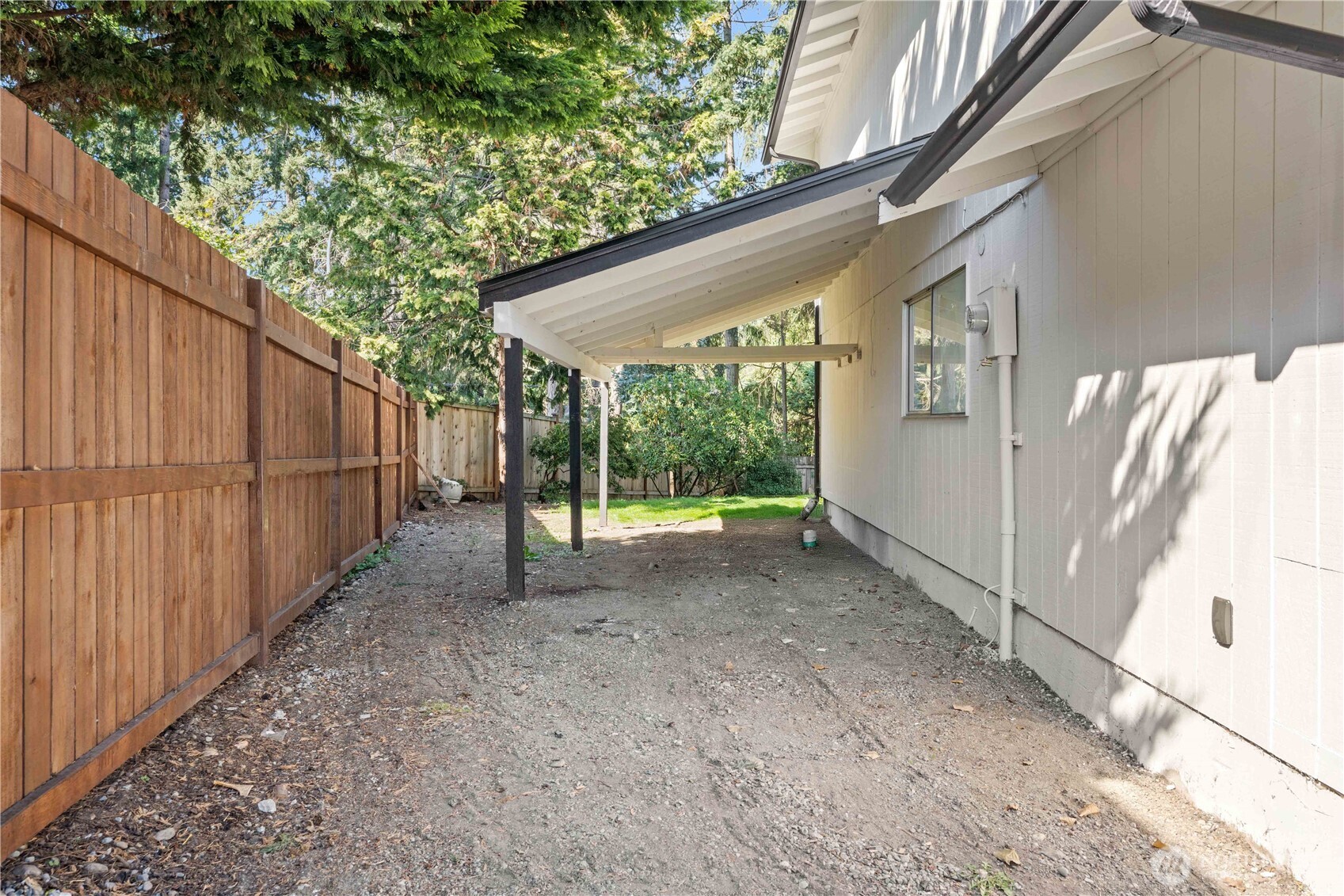 16015 13th Avenue E
