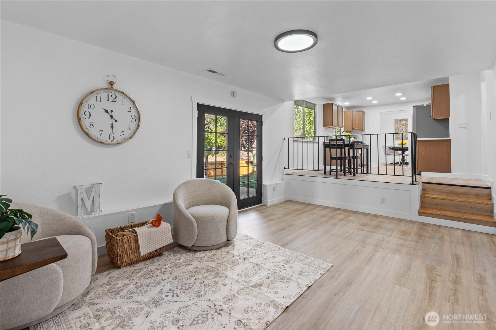 16015 13th Avenue E