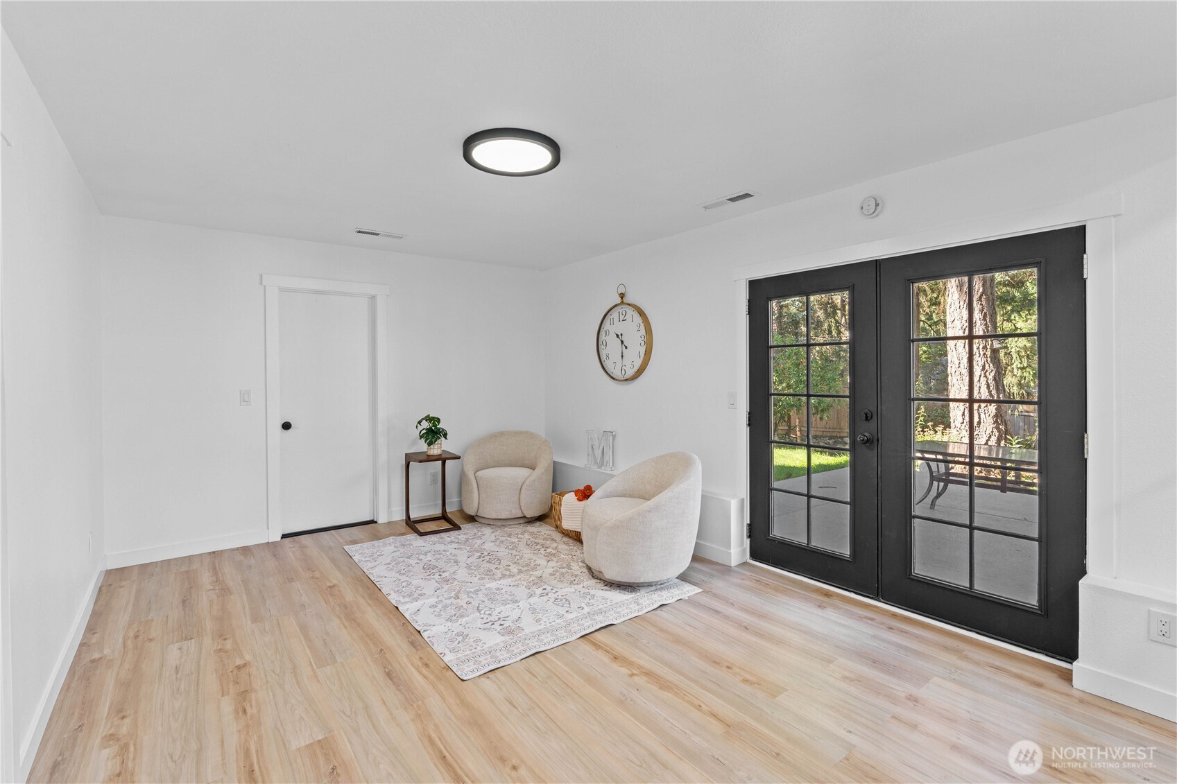 16015 13th Avenue E