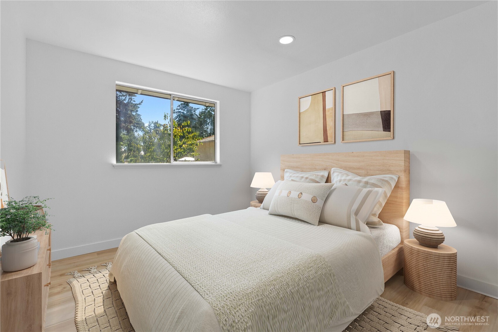 16015 13th Avenue E