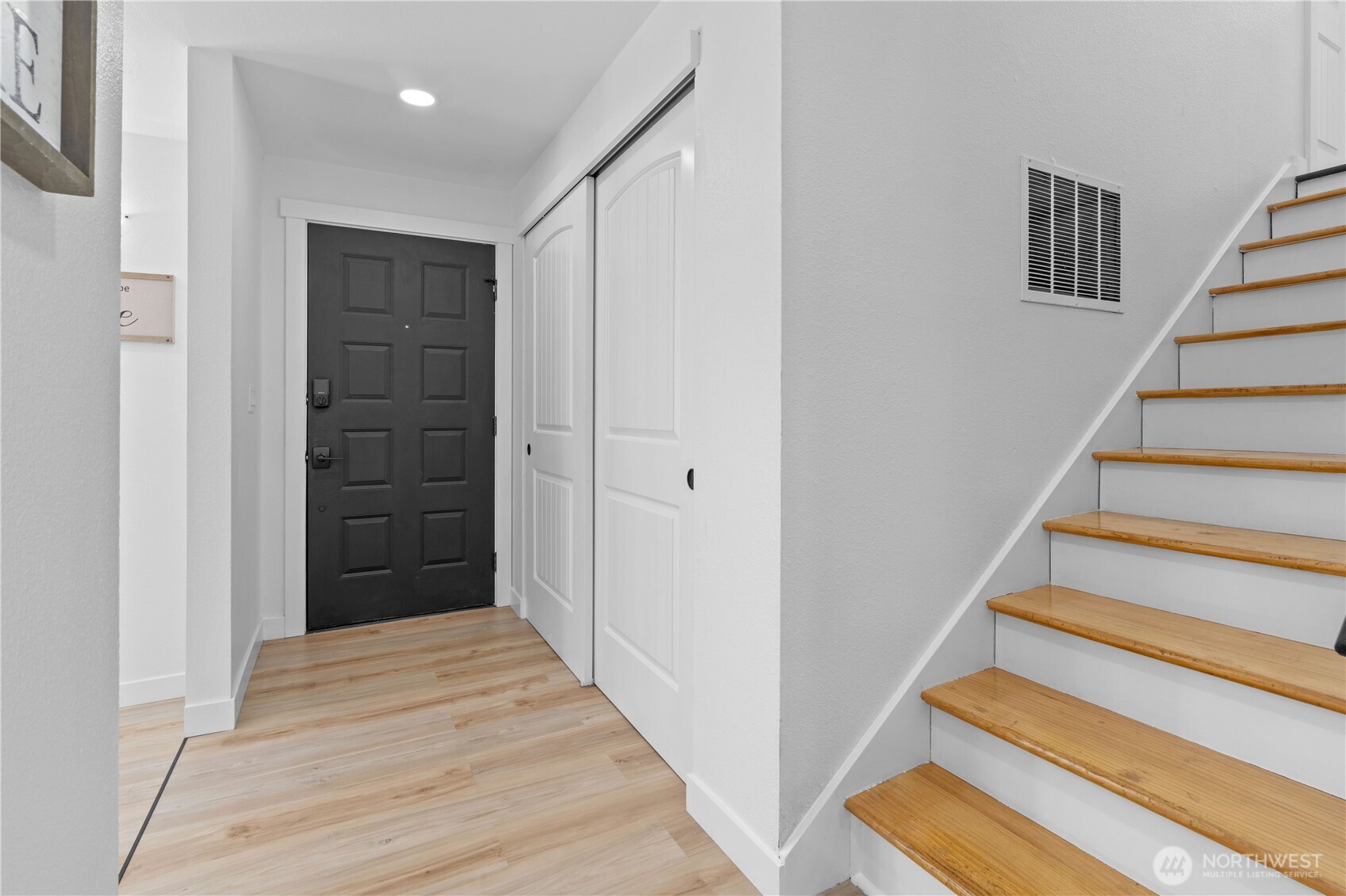 16015 13th Avenue E