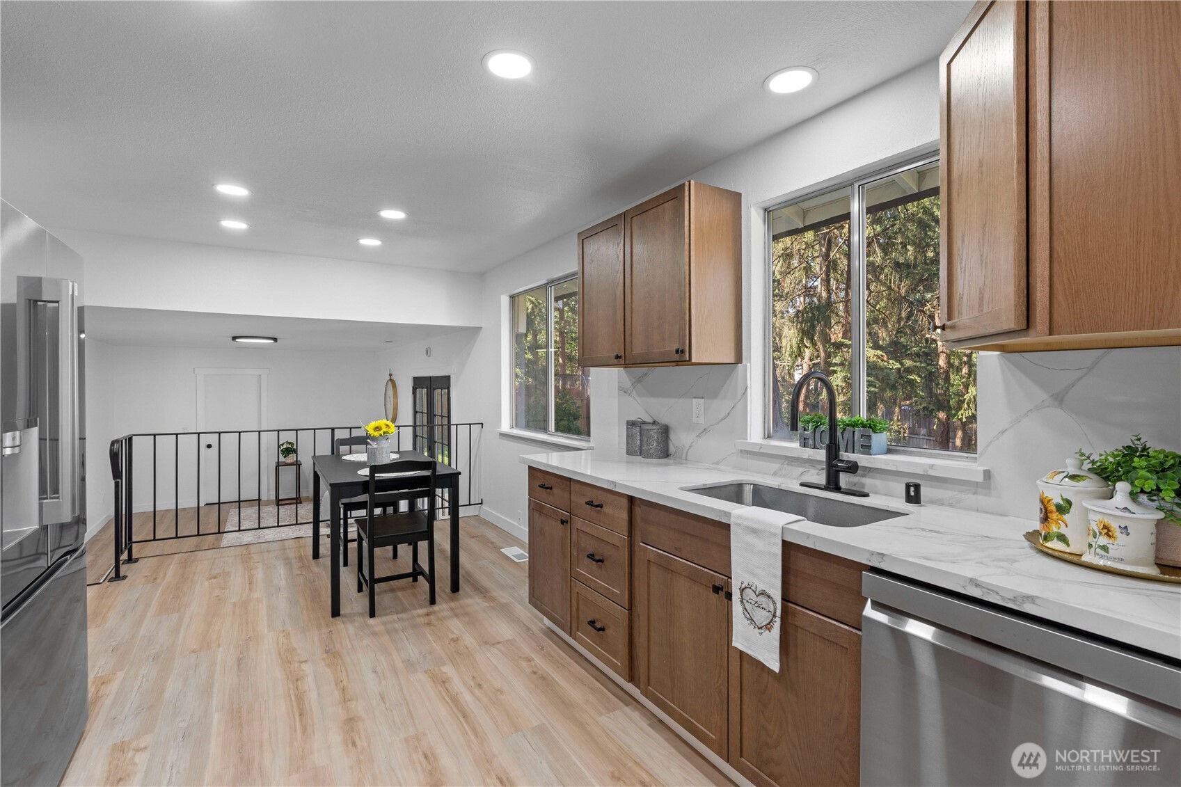 16015 13th Avenue E