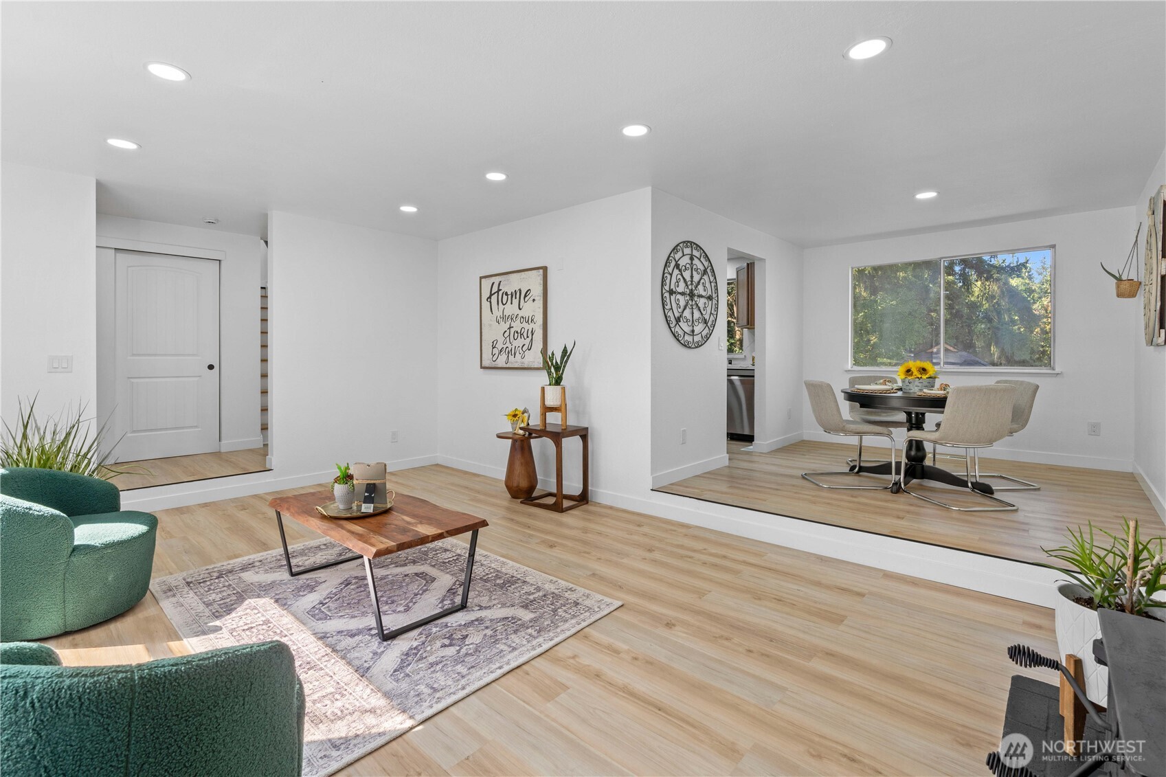 16015 13th Avenue E