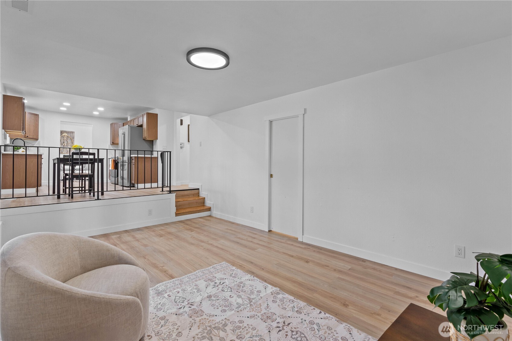 16015 13th Avenue E