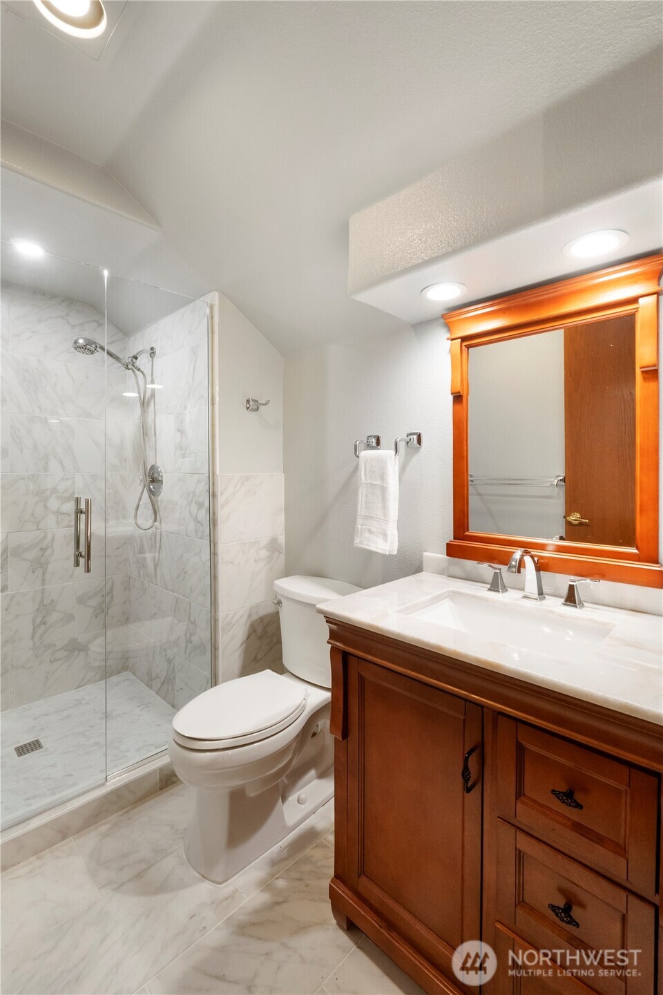 11618 Jennifer Court E