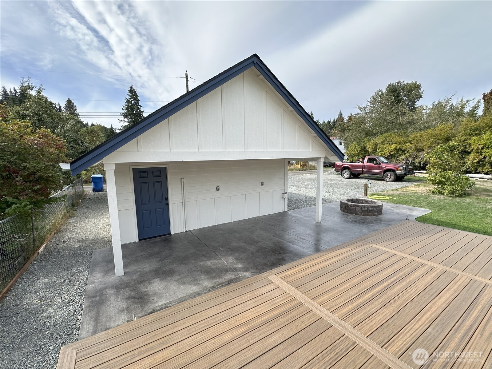507 Center St W