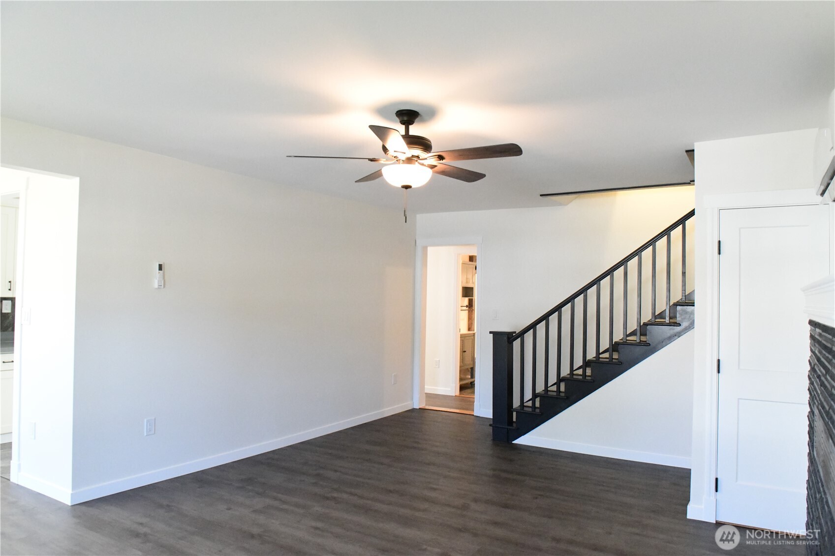 507 Center St W