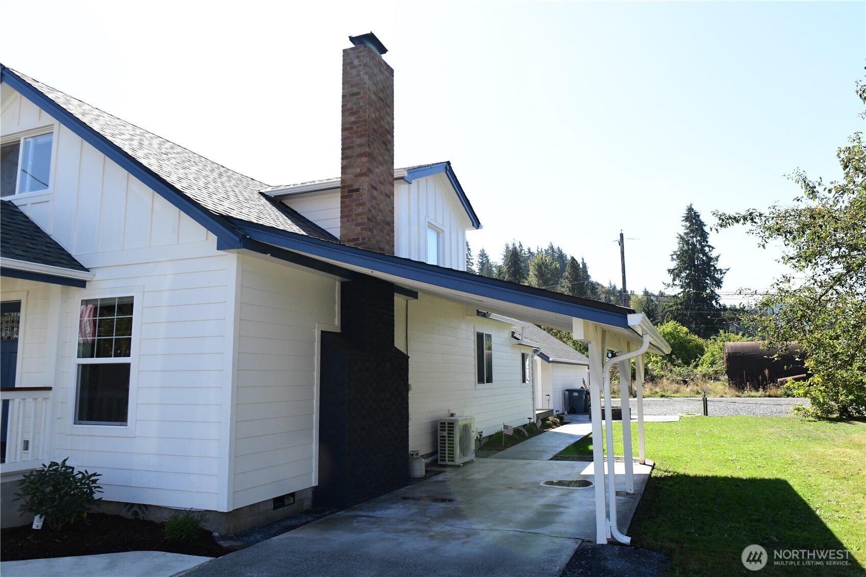 507 Center St W