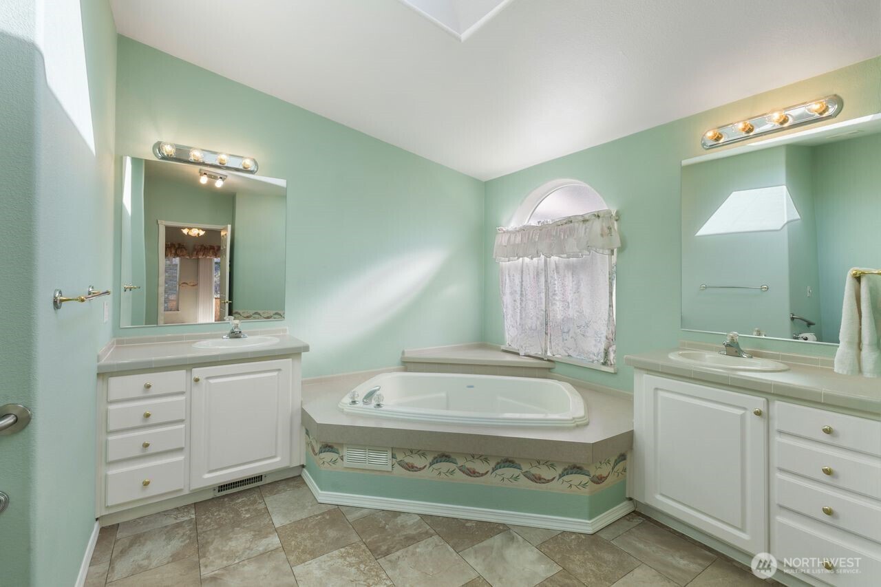 8902 60th Avenue E Unit: 79