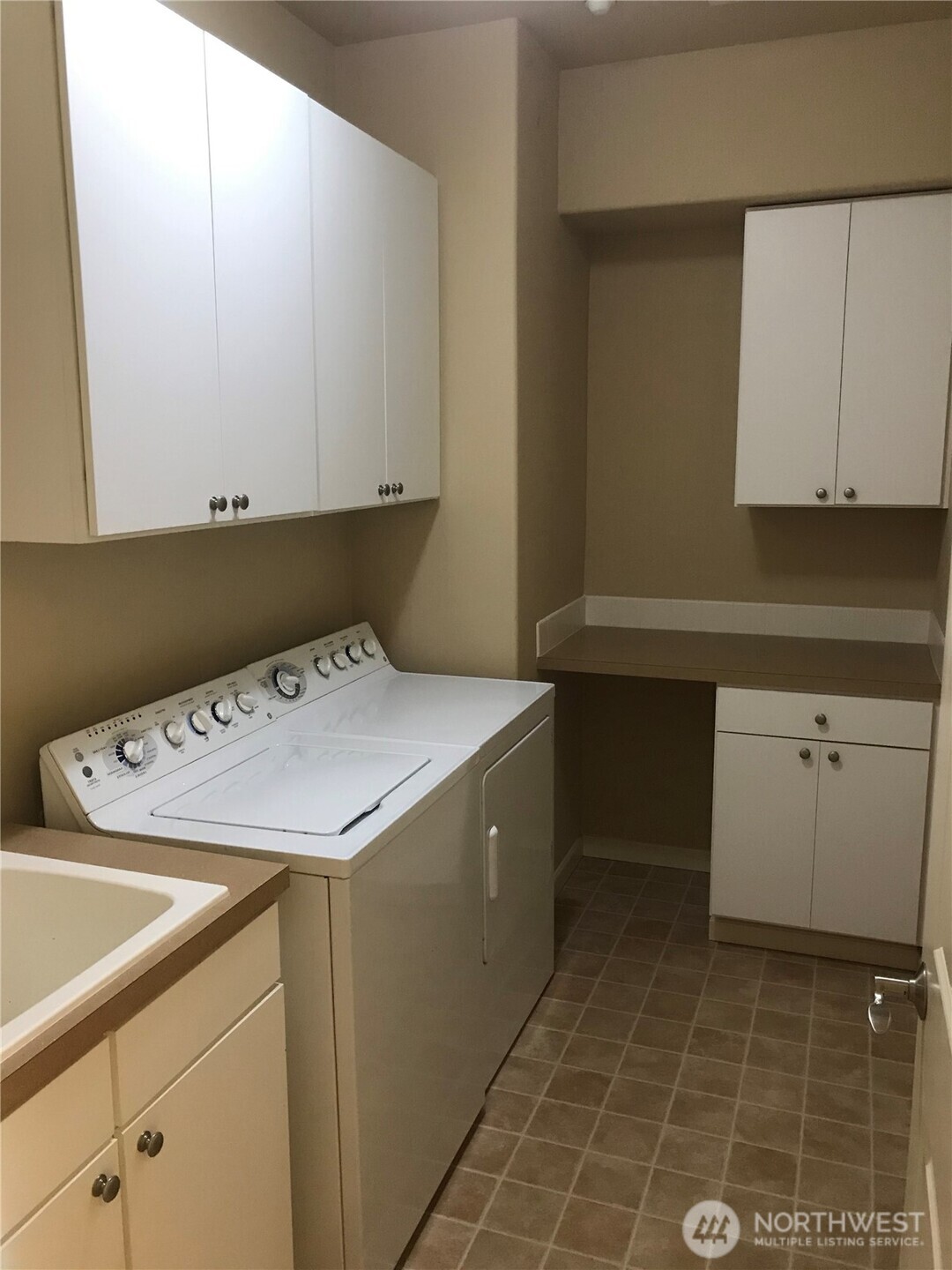 2440 S Steele Street Unit: 111