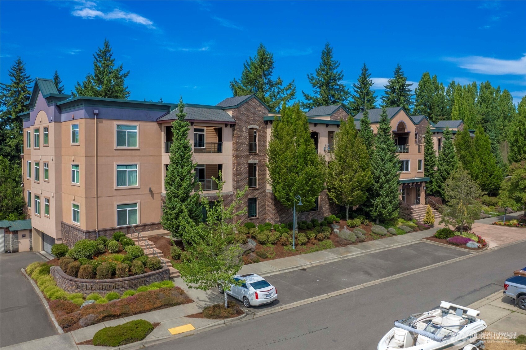 2440 S Steele Street Unit: 111