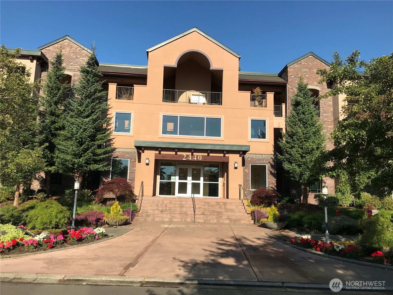 2440 S Steele Street Unit: 111