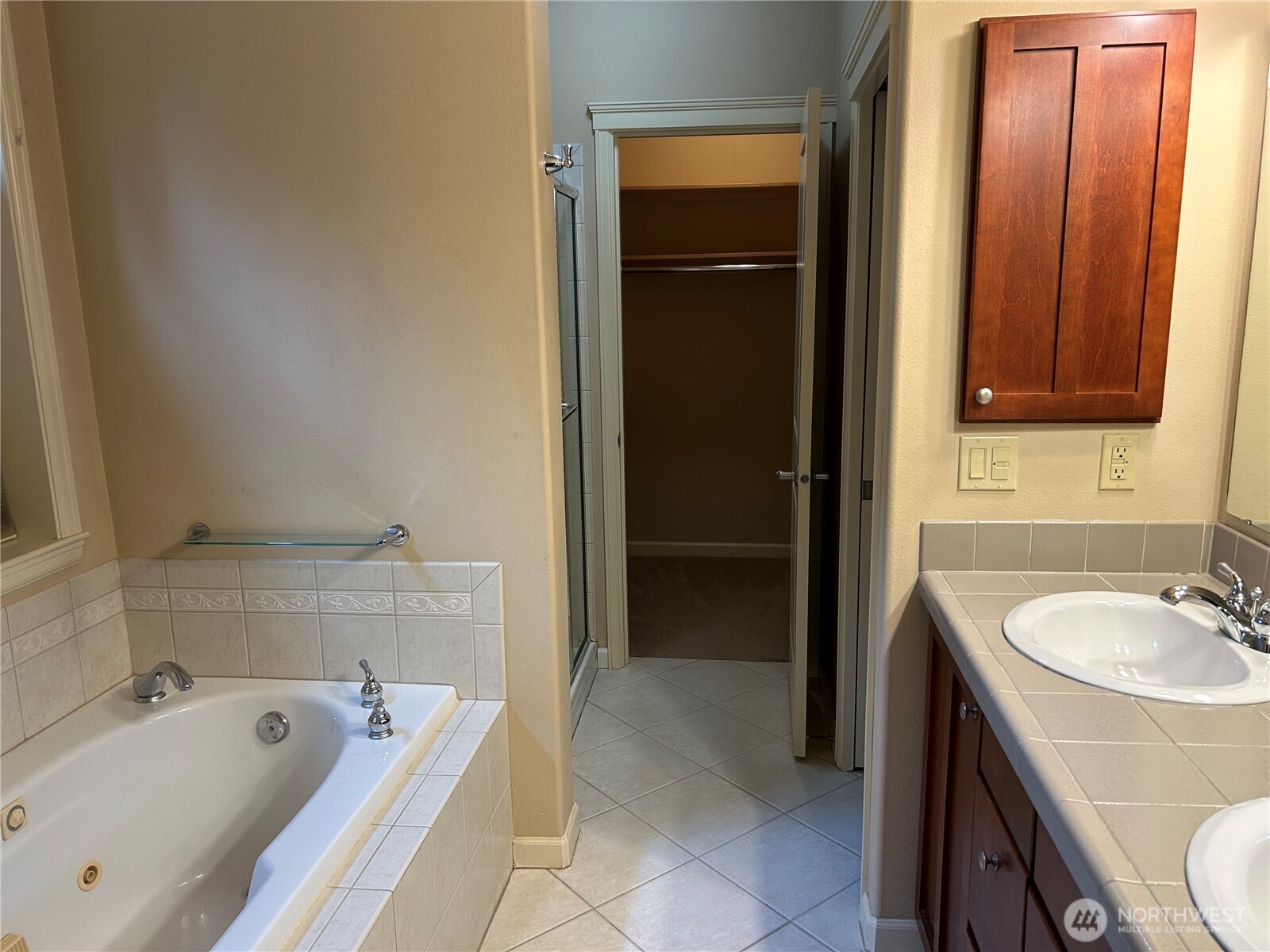 2440 S Steele Street Unit: 111