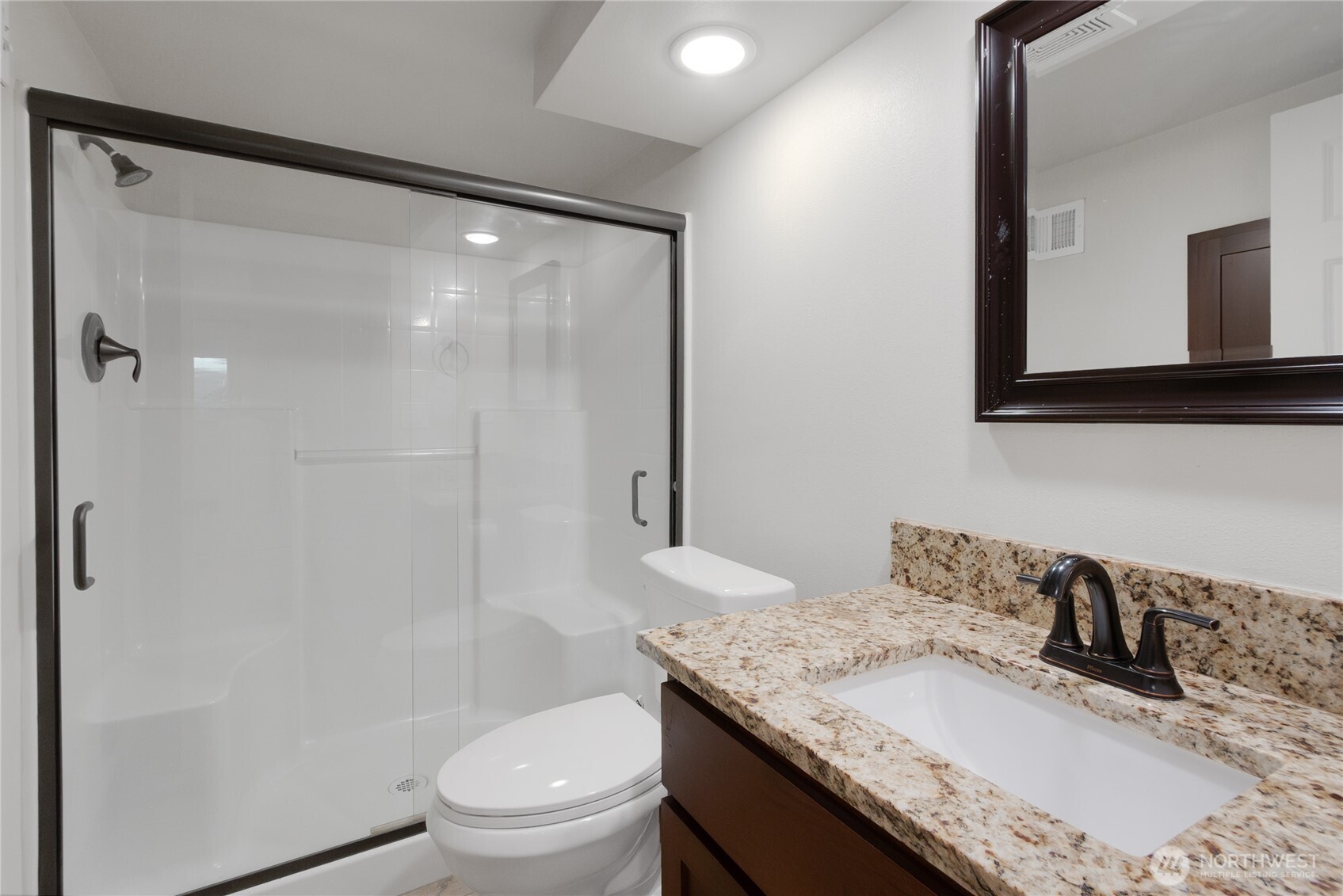 8726 Fruitland Avenue E