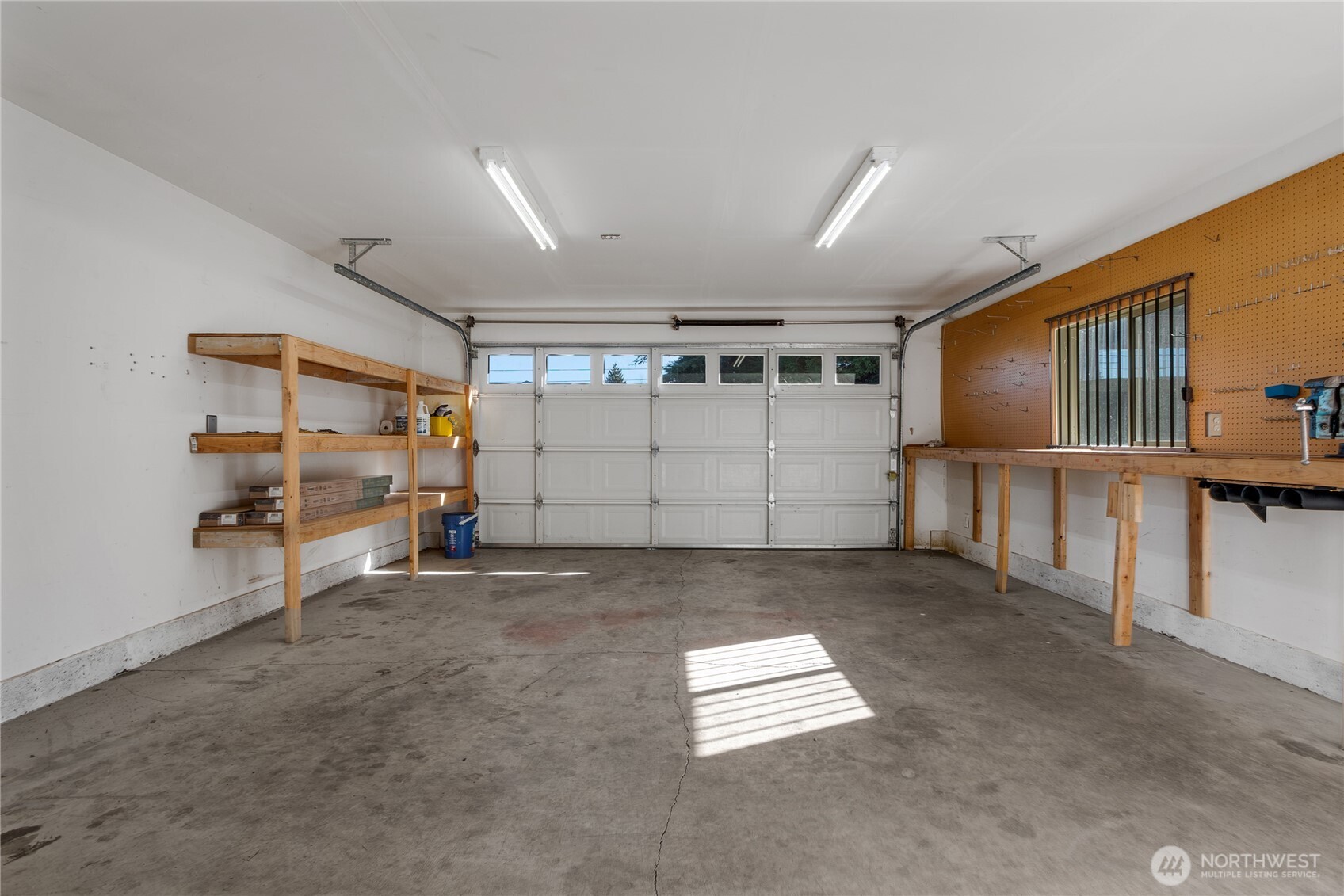 8726 Fruitland Avenue E