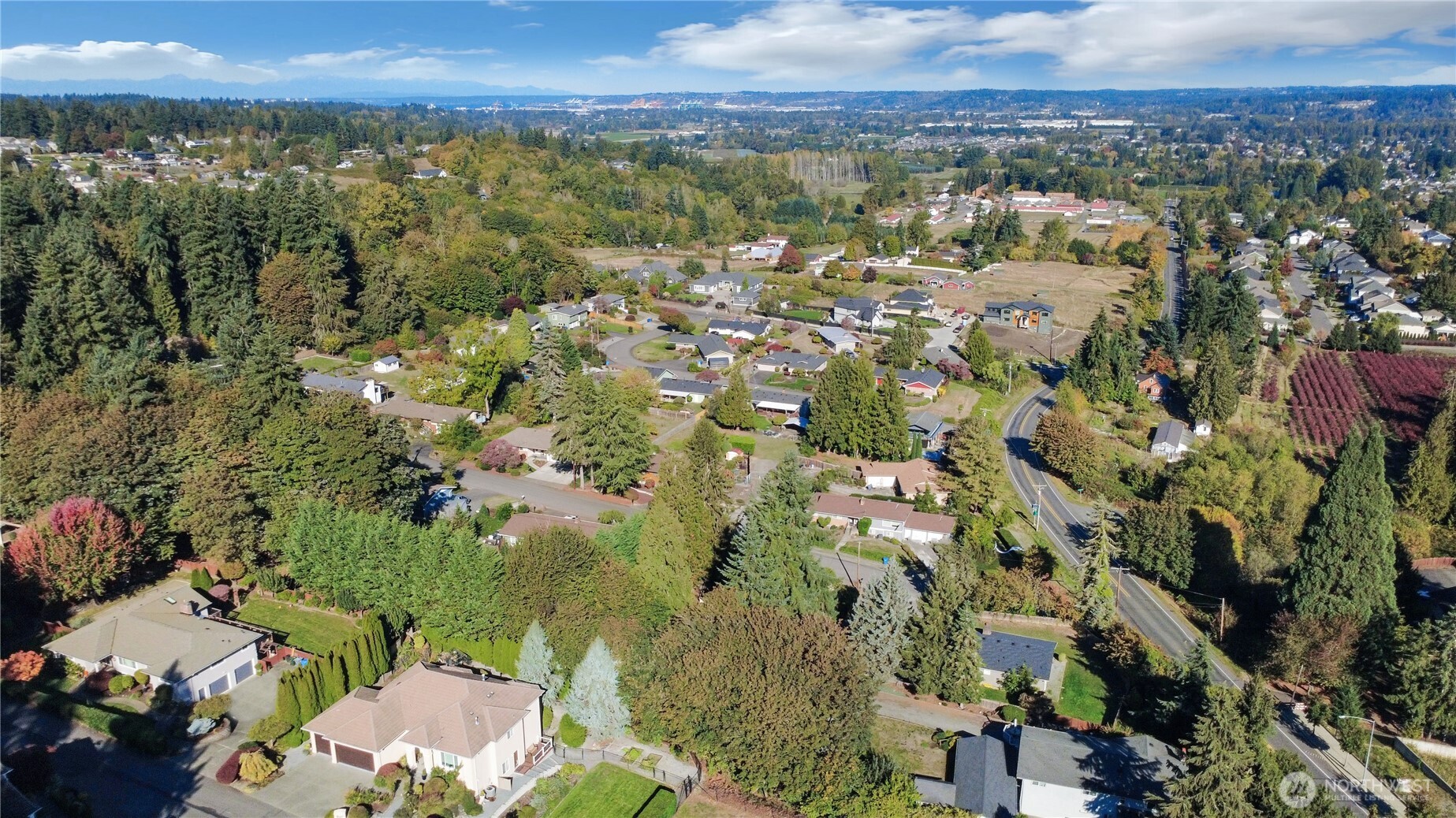 8726 Fruitland Avenue E