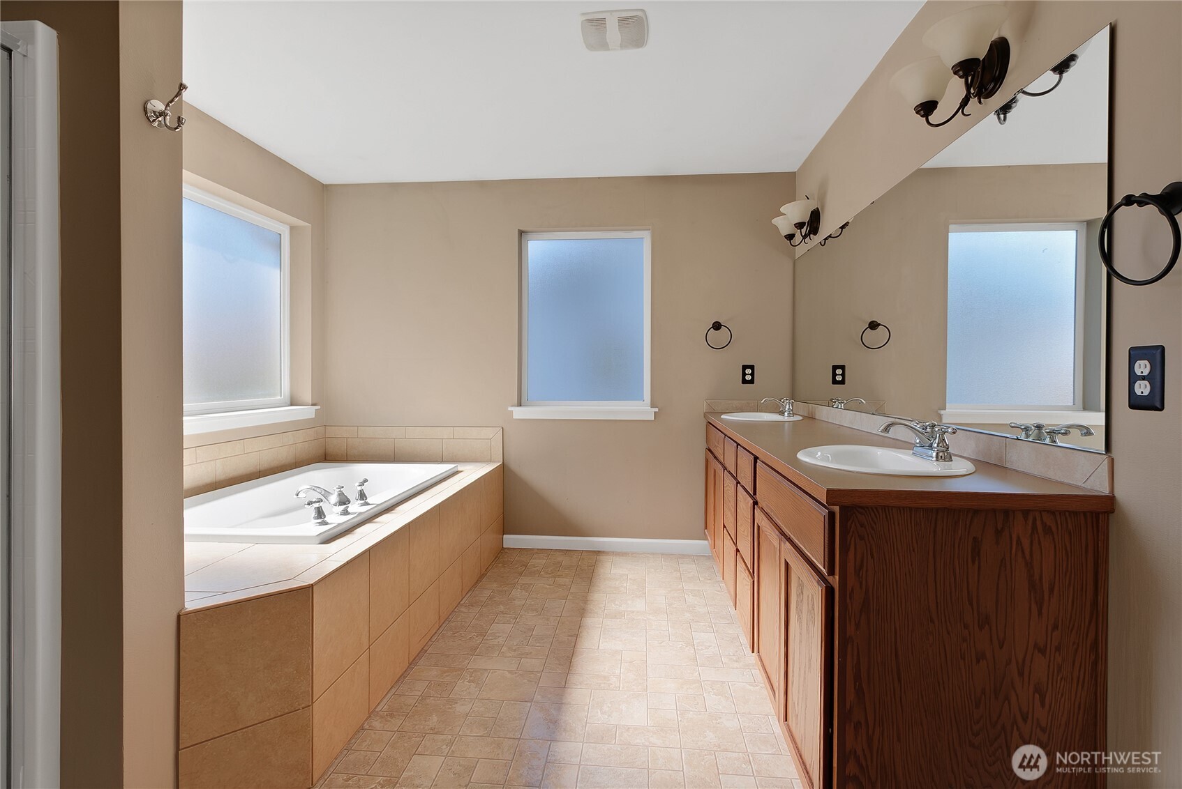 3114 Highlands Boulevard