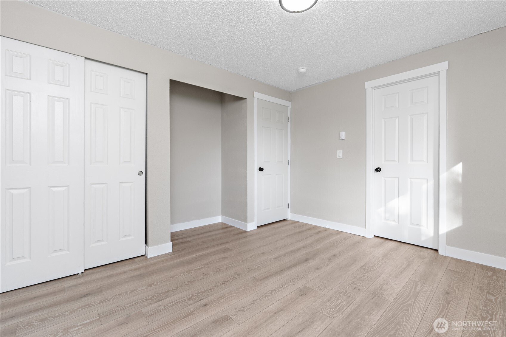 17117 5th Avenue Ct E