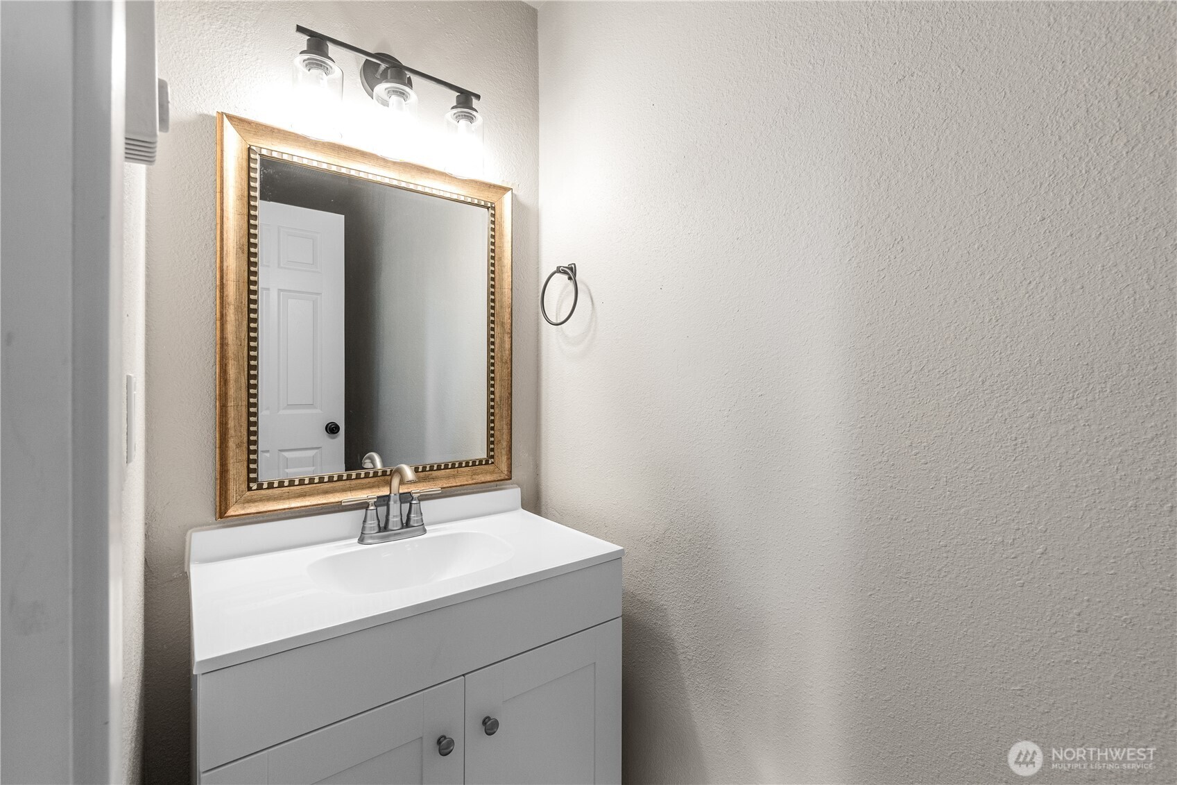 17117 5th Avenue Ct E