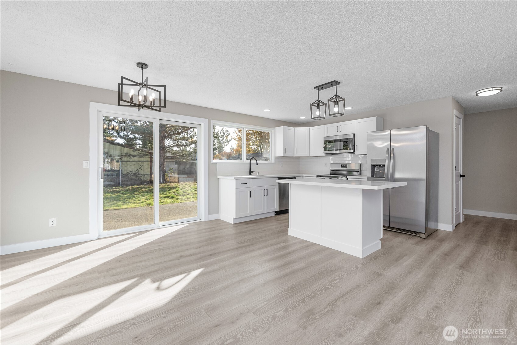 17117 5th Avenue Ct E