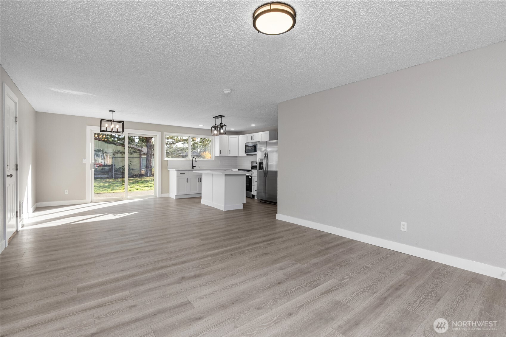 17117 5th Avenue Ct E