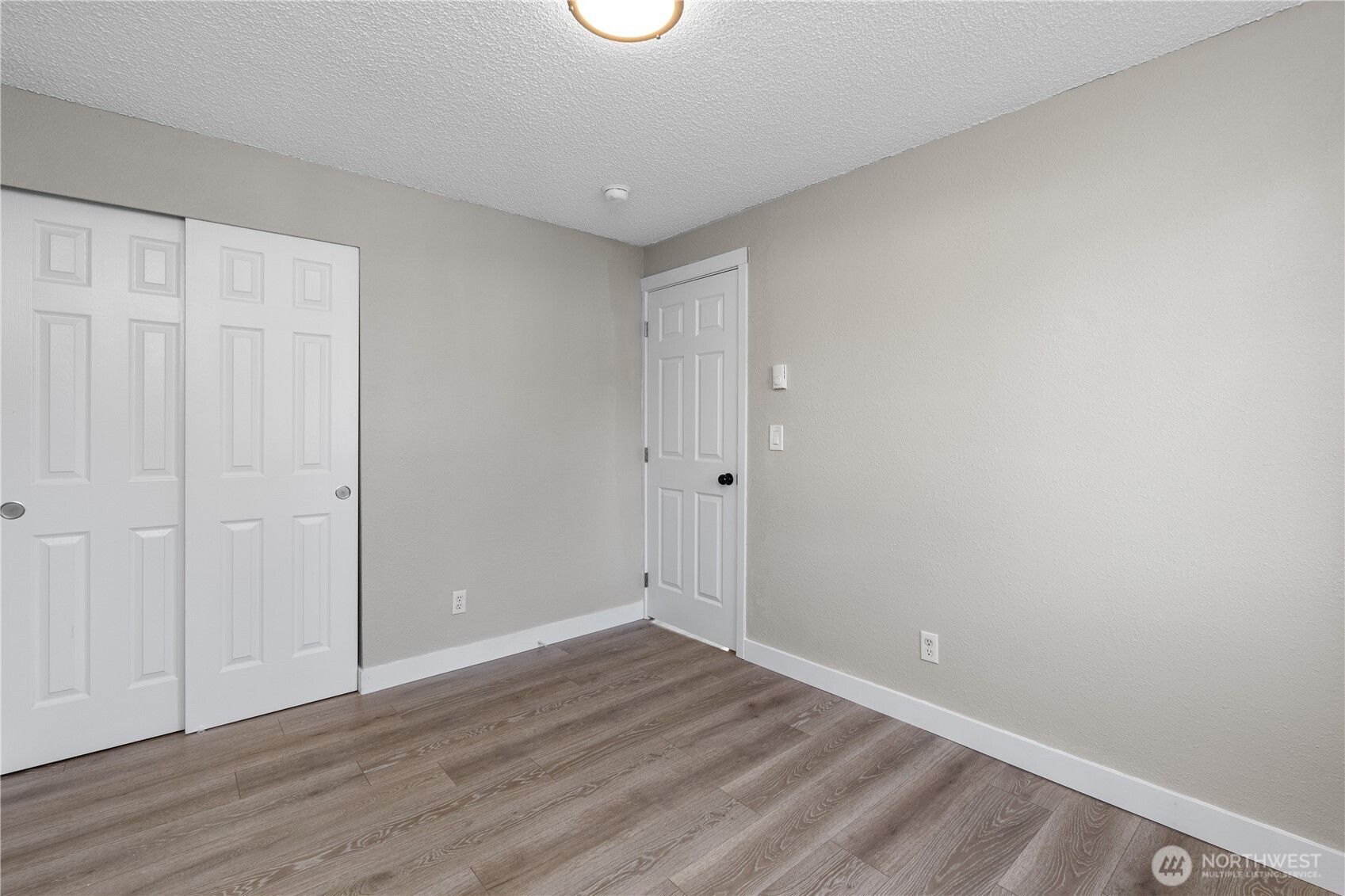 17117 5th Avenue Ct E