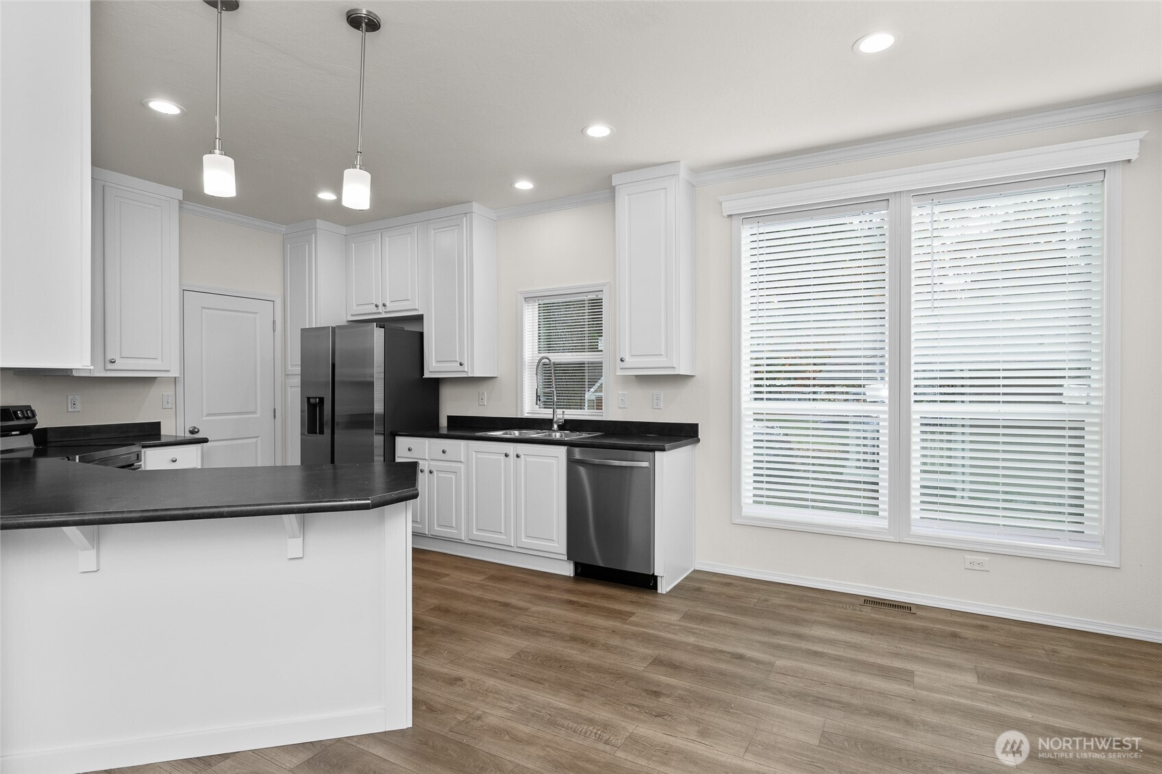 8918 Mulberry Court SE