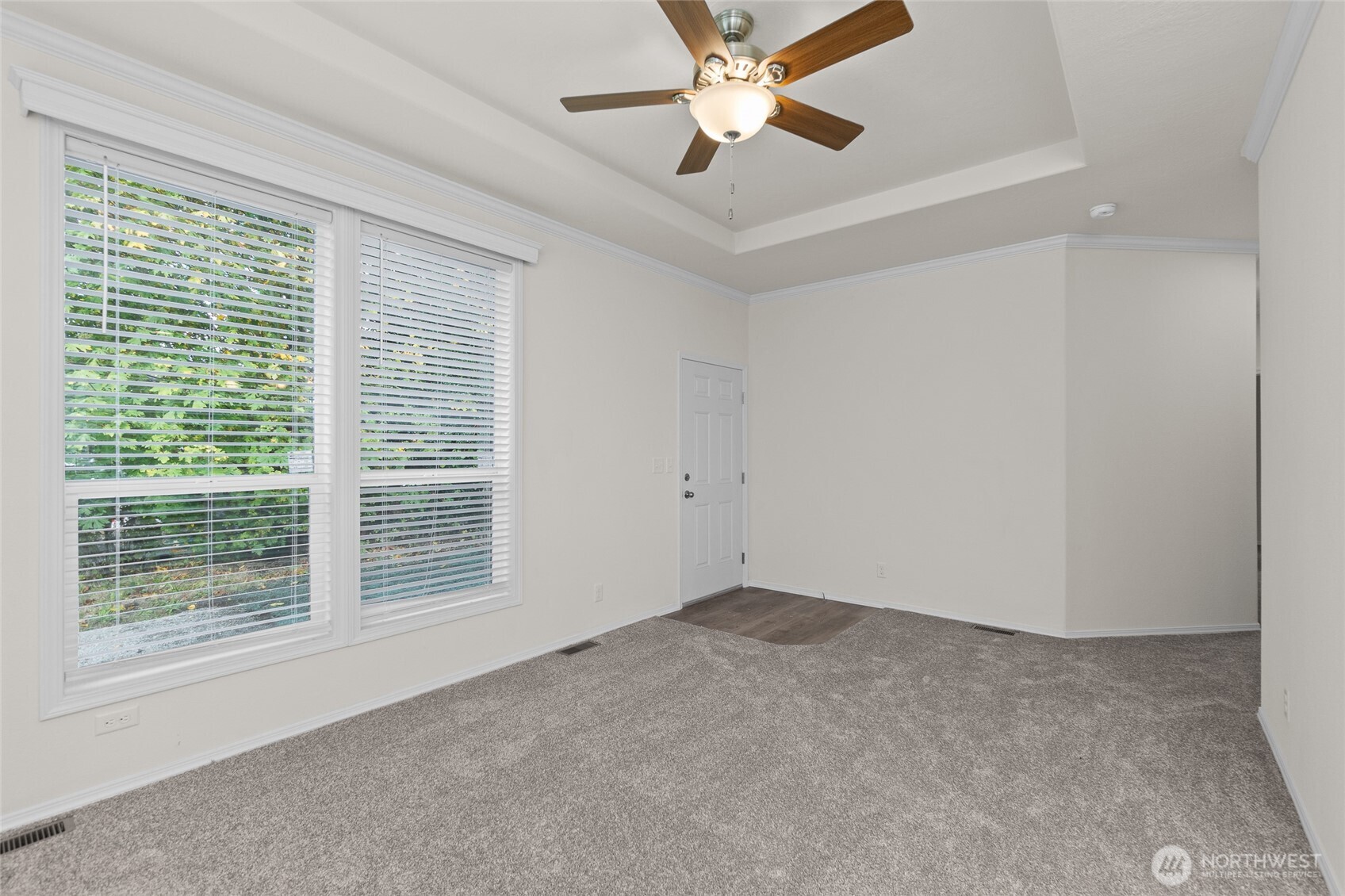 8918 Mulberry Court SE