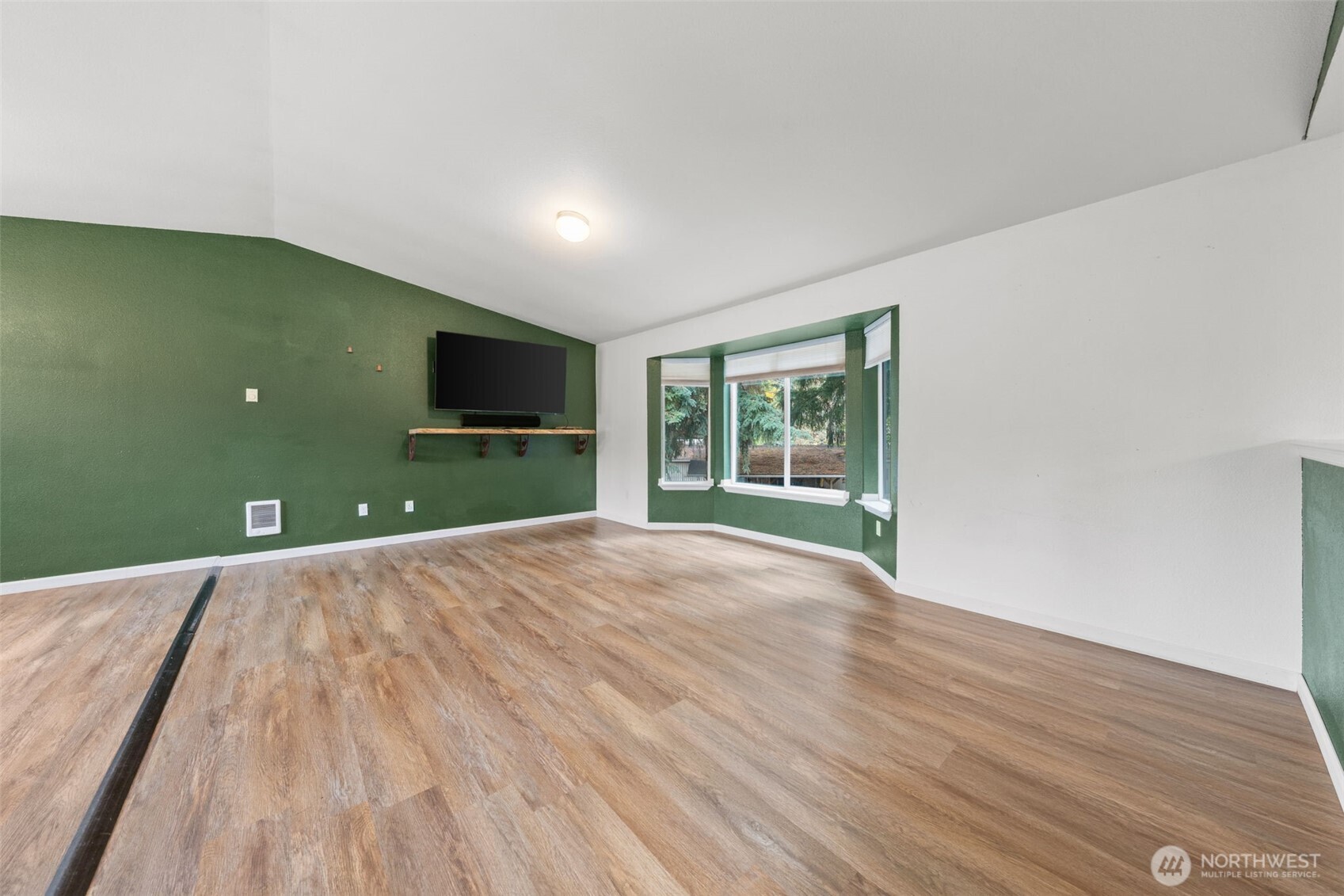 8747 Mariana Court SE