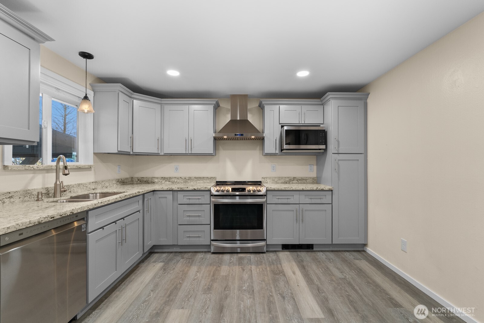 2232 E Wright Avenue W