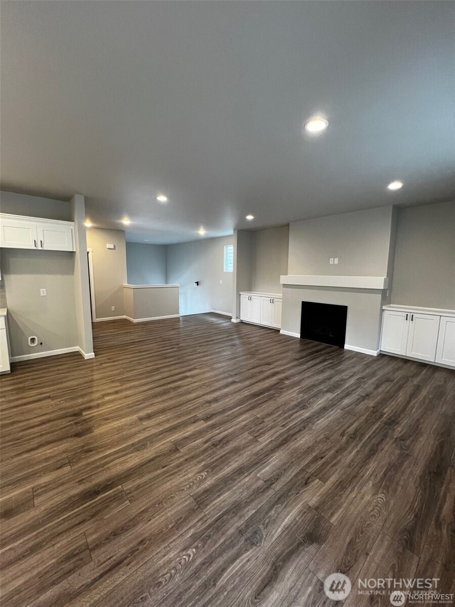 12044 126th Avenue Ct E Unit: 12