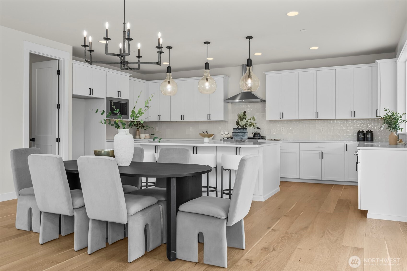 1624 Lockridge Loop E