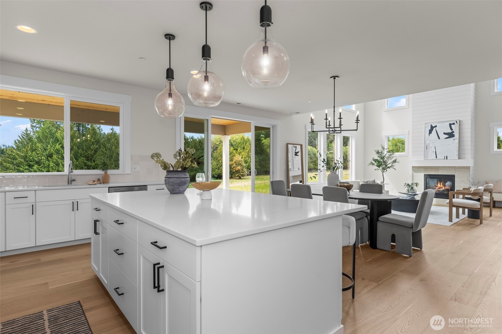 1624 Lockridge Loop E