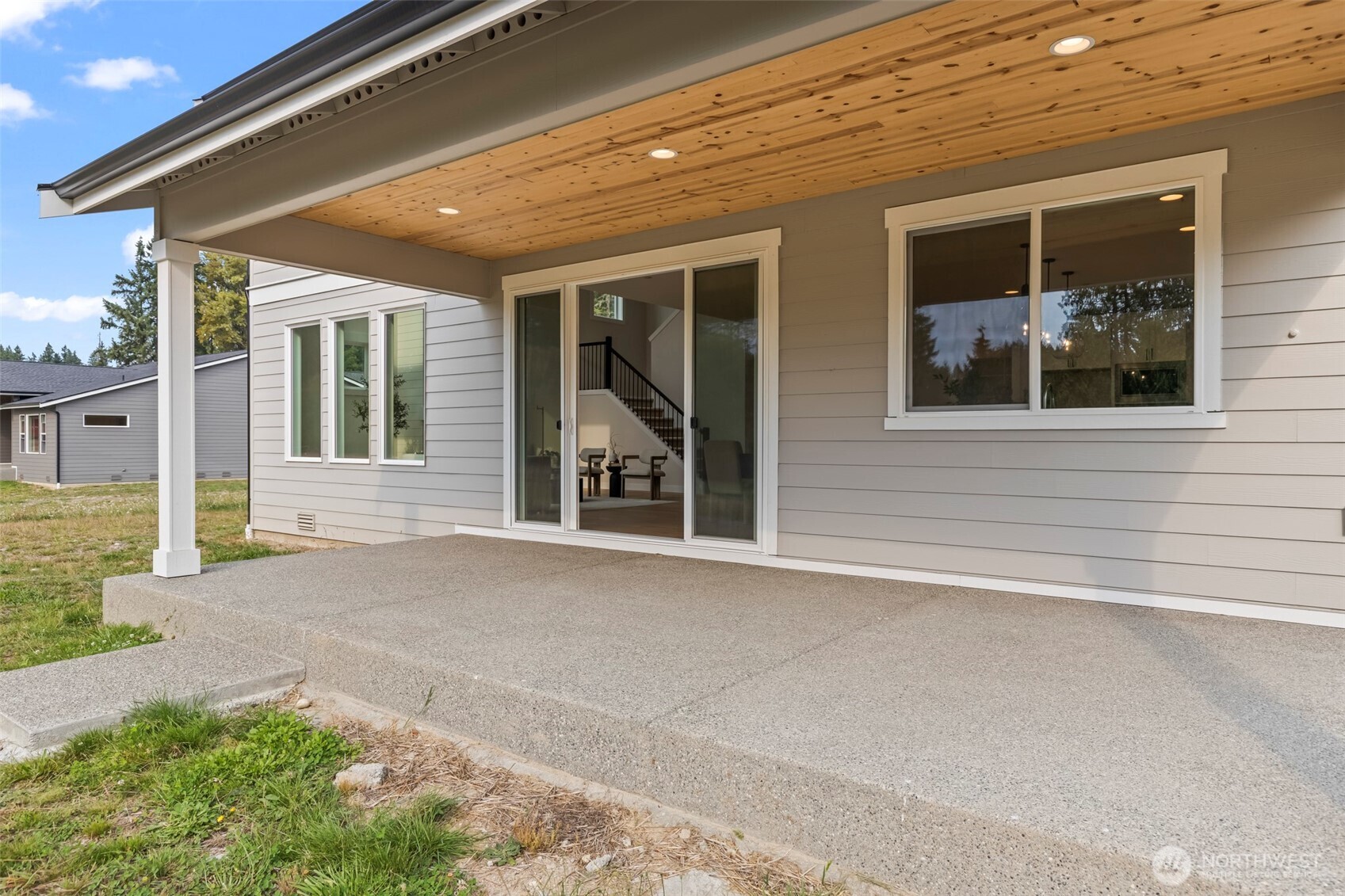 1624 Lockridge Loop E