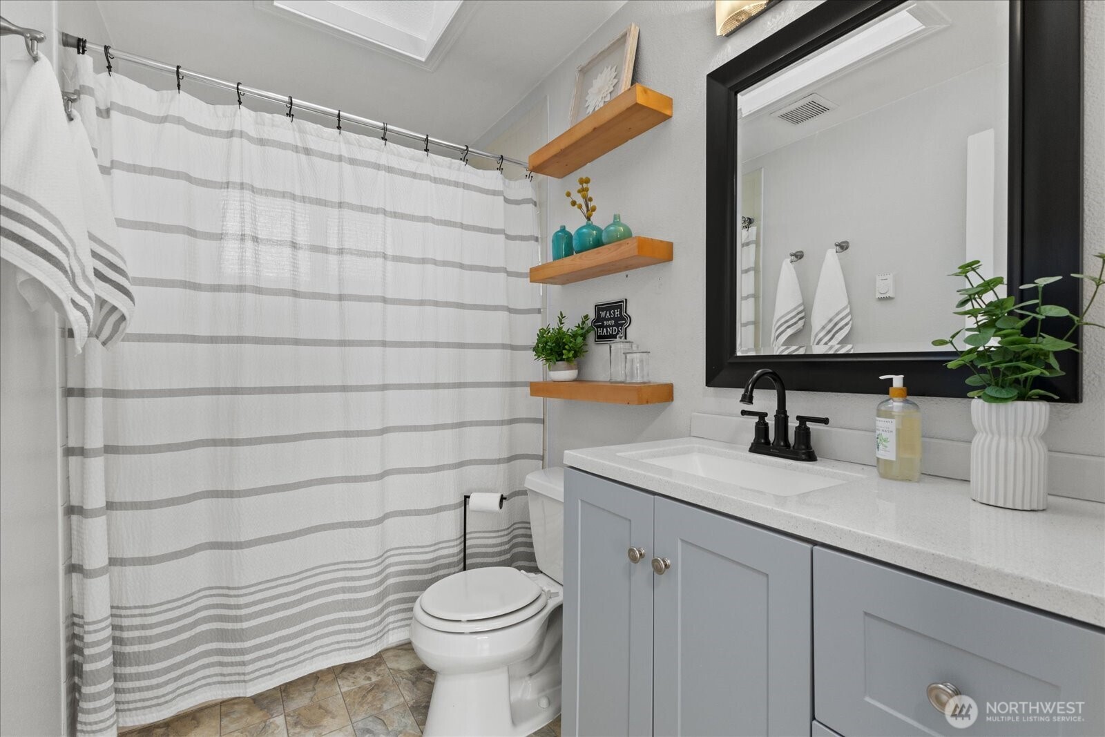 24517 Buckley Tapps Highway E