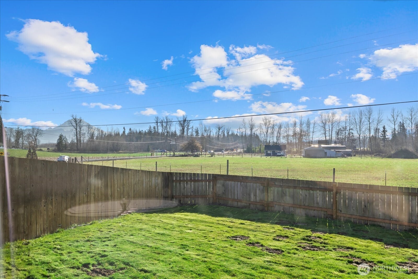 24517 Buckley Tapps Highway E