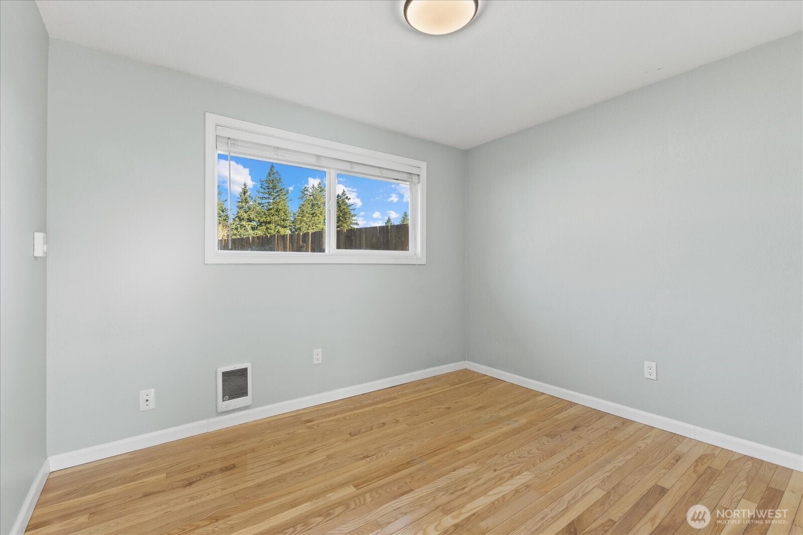 24517 Buckley Tapps Highway E