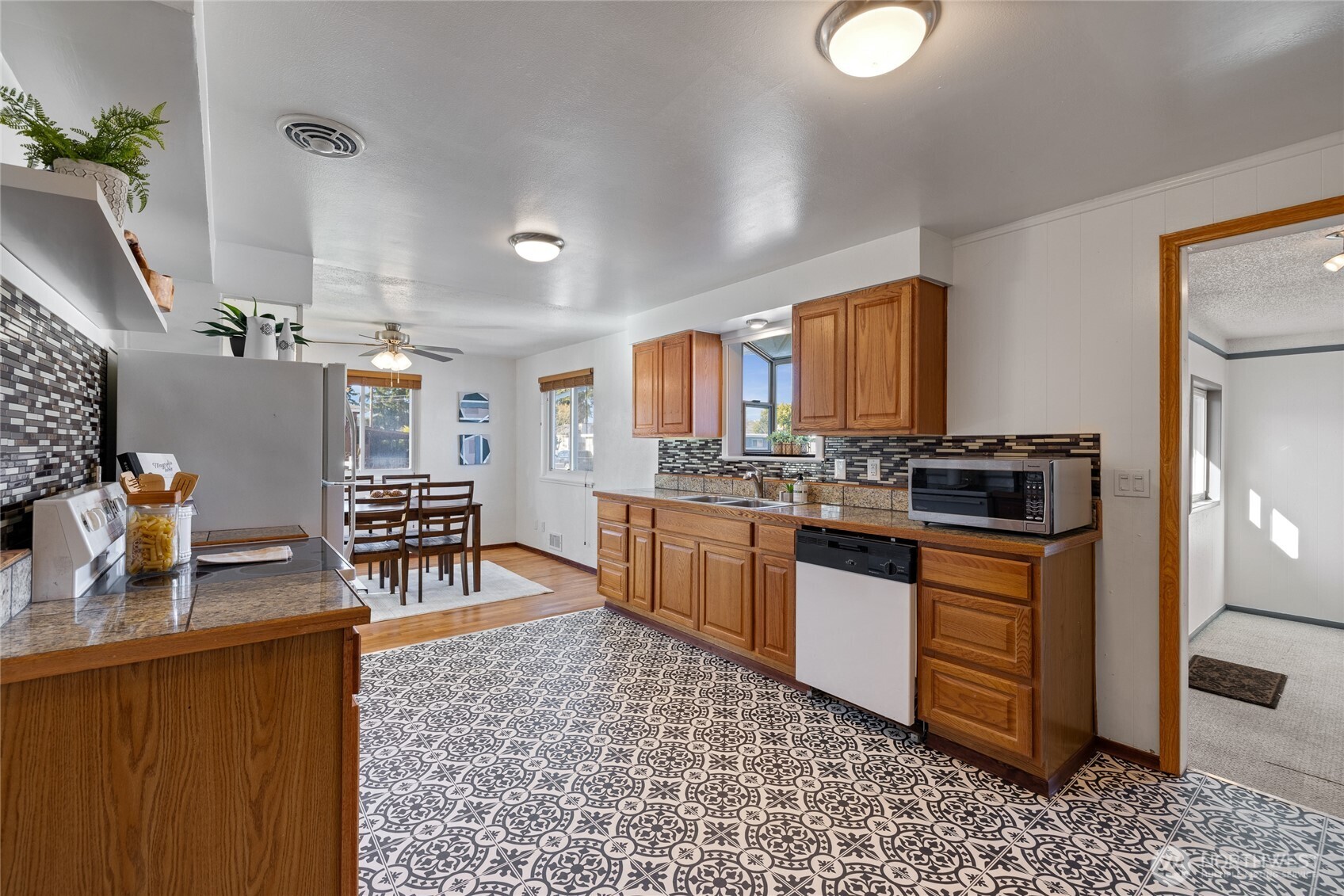 5001 S Cushman Avenue