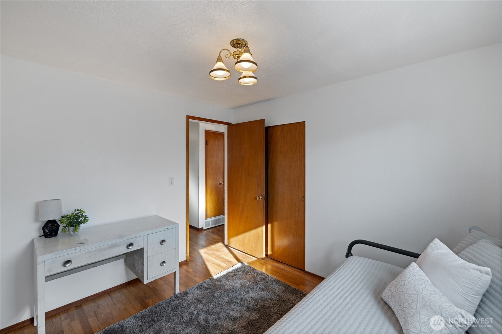 5001 S Cushman Avenue