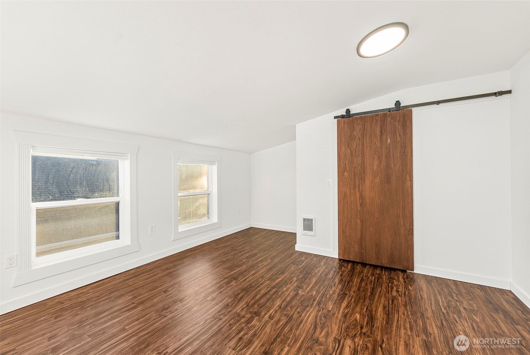 104 Pennsylvania Avenue N