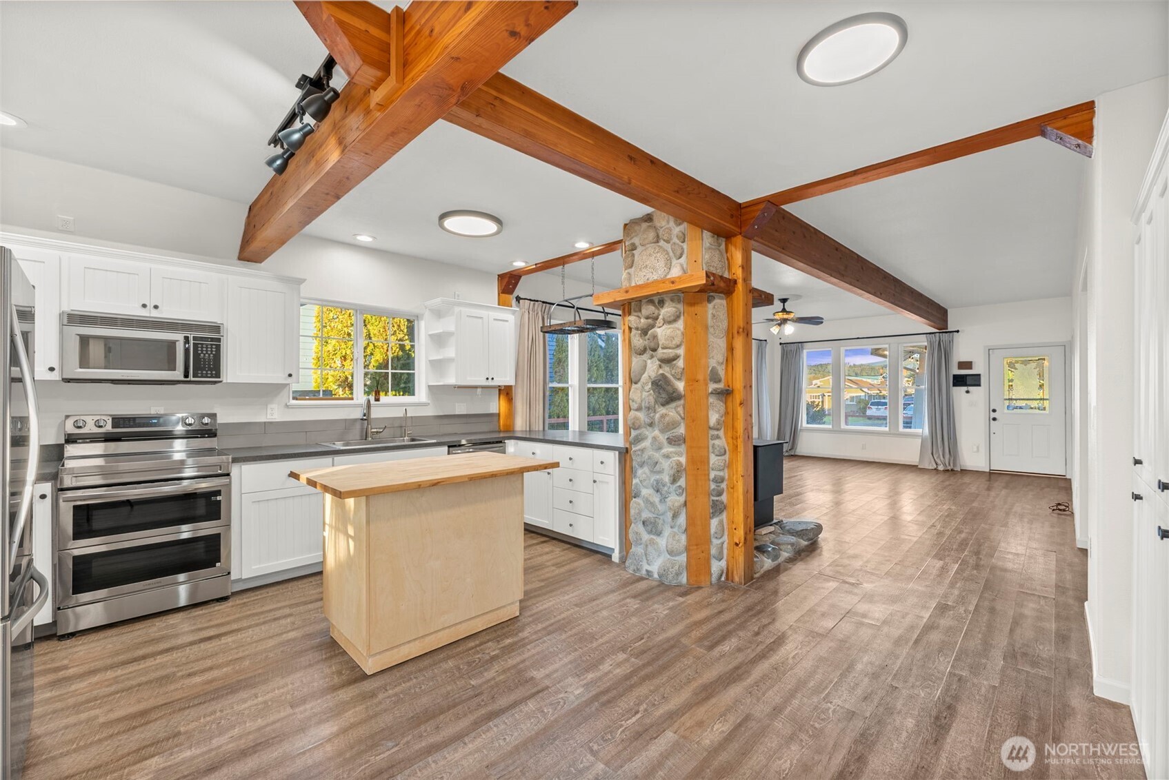 104 Pennsylvania Avenue N